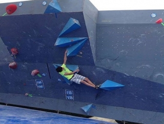  arrampicata su parete 